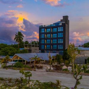 отель Beach Hotel Guraidhoo