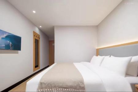 Отель Guan Hai Lou Hotel в Санья - Китай