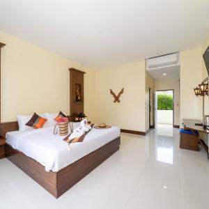отель JR Siam Kata Resort