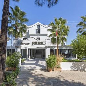 отель Forest Park Hotel