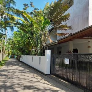 отель Melanies House