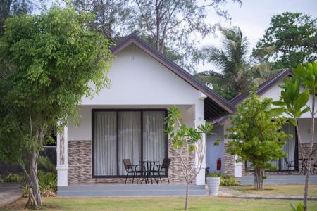 Отель Uppuveli Beach by DSK в Тринкомали - Шри-Ланка