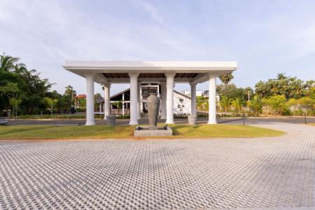 Отель Uppuveli Beach by DSK в Тринкомали - Шри-Ланка