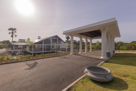 Отель Uppuveli Beach by DSK в Тринкомали - Шри-Ланка