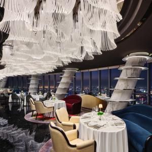 отель J Hotel Shanghai Tower