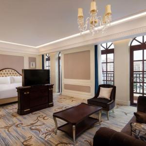 отель Radisson Blu Forest Manor Shanghai Hongqiao