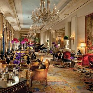 отель Four Seasons Hotel George V