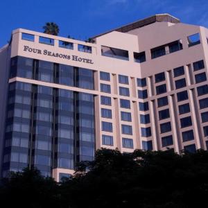 отель Four Seasons Hotel Singapore