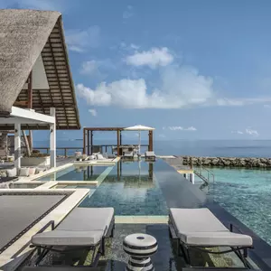 отель Four Seasons Resort Maldives at Landaa Giraavaru