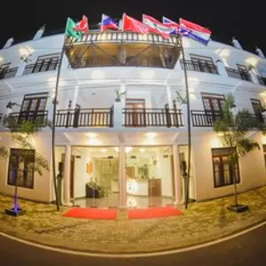 отель Asian Grand Hotel