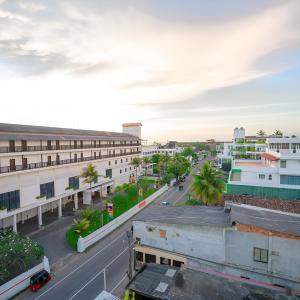 отель Emerald Resort Hikkaduwa