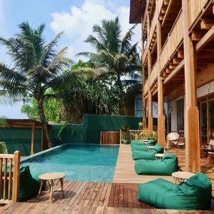 отель Coast 67 Boutique Hotel