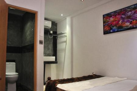 Отель Sun Up Hotel в Катунаяка - Шри-Ланка