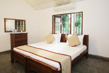 Отель Villa Indrasiriya в Алутгама - Шри-Ланка