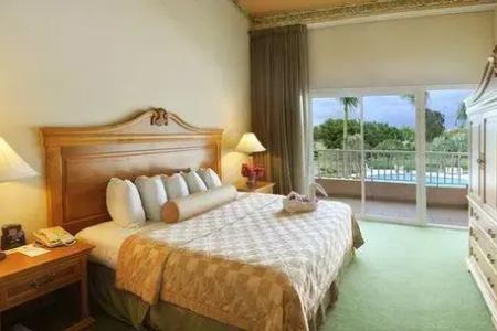 Embassy Suites Los Marlins Golf Resort