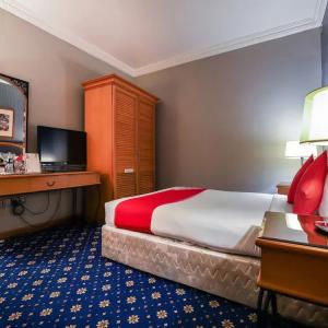 отель City Plaza Hotel by OYO Rooms