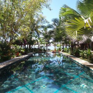 отель Full Moon Beach Resort