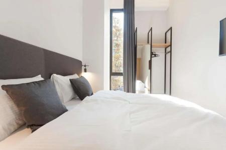 Отель Kombinat Rooms City Center в Нови Сад - Сербия