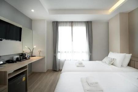 Отель The Riski Hotel at Bangphlat Station в Риверсайд - Таиланд