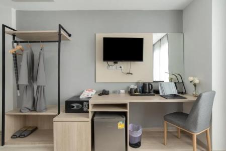 Отель The Riski Hotel at Bangphlat Station в Риверсайд - Таиланд