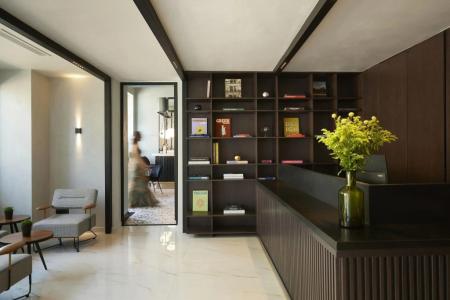 Отель The Port Square Hotel в Пирей - Греция