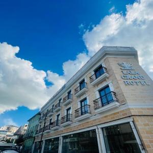 отель Lala Grand Hotel