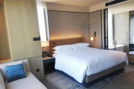 Отель Courtyard by Marriott Luoyang в Лоян - Китай