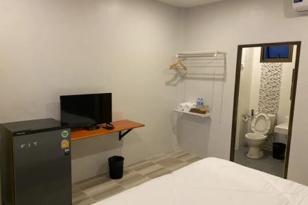 Отель N&N HOUSE Laem Hin в Ратсада - Таиланд