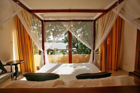 Отель Elevated Villa Overlooking Tranquil Koggala Lake в Коггала - Шри-Ланка