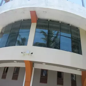 отель Sand Bank Hotel & Restaurant