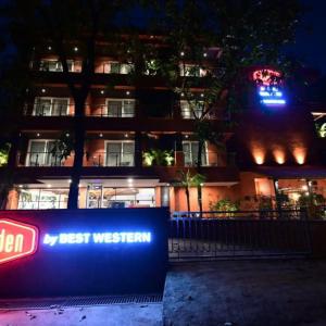 отель Golden Tulip Vagator