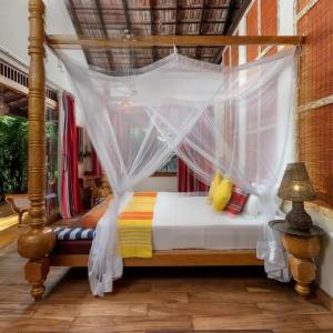 отель DCanal House