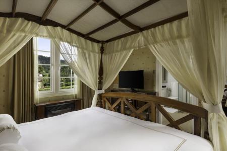 Отель The Westbury Palace в Нувара Элия - Шри-Ланка