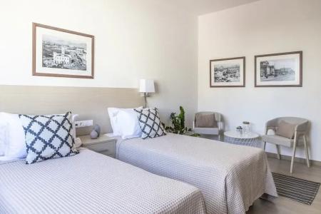 Отель Gallery Suites & Residences в Пирей - Греция