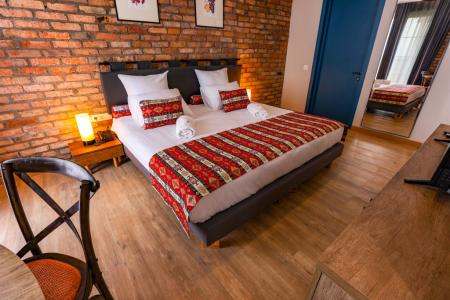 Chateau Artwine Hotel