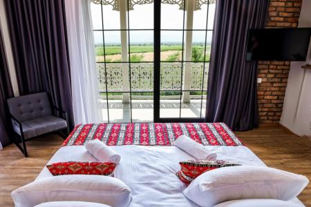 Chateau Artwine Hotel