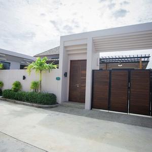 отель Gold Chariot Pool Villa