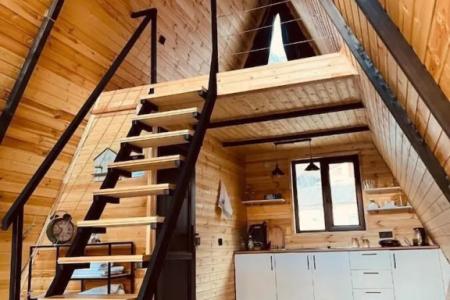 Отель Pyramid Kazbegi в Степанцминда (Казбеги) - Грузия