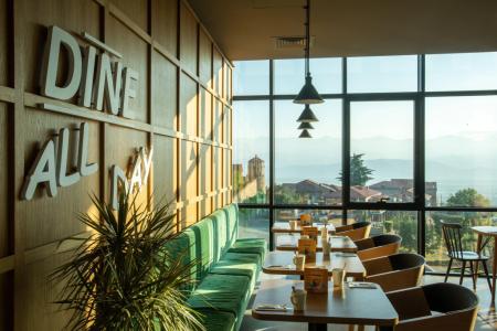 Отель Holiday Inn Telavi, an IHG Hotel в Телави - Грузия