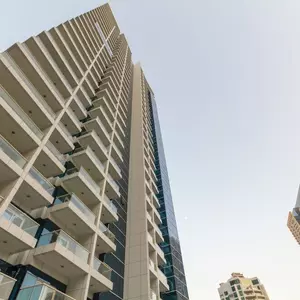 отель Continental Tower by Luton Vacation Homes