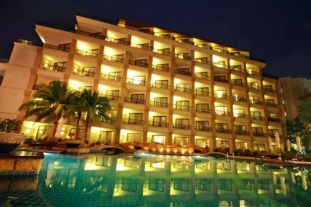 Отель Garden Cliff Resort & Spa в Наклуа - Таиланд