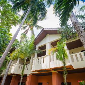 отель Phuket Leelavadee Hua Ting Resort