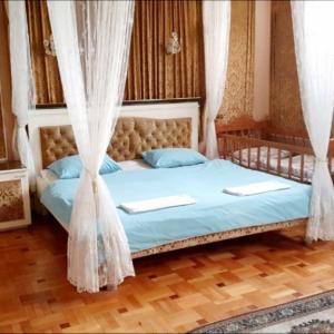 отель Classic Apartment On Kievyan Apartments