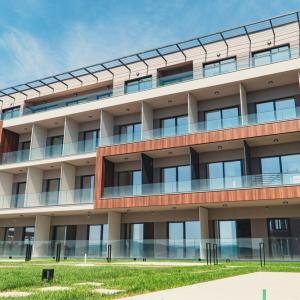 отель Royal Blue Resort & Residence