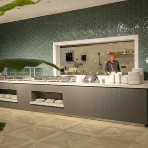 отель V Center Hotel