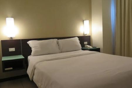 Circle Inn Iloilo City Center