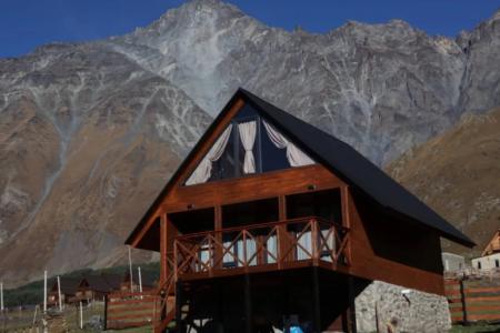 Отель Apartments Cottage Mtachy в Степанцминда (Казбеги) - Грузия