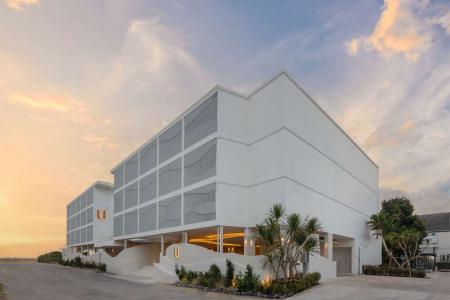 Отель U Hua Hin в Ча-ам - Таиланд