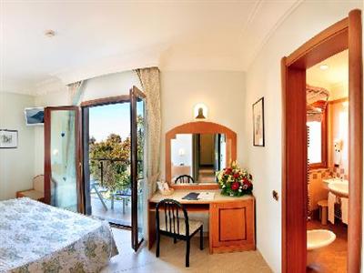 Отель Gardenia в Сорренто - Италия