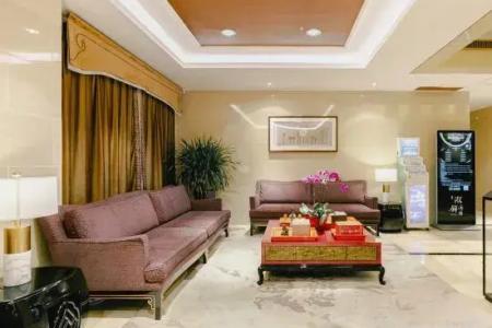 Pujin Hotel (Wuhan High Speed Railway Station Happy Valley Branch)